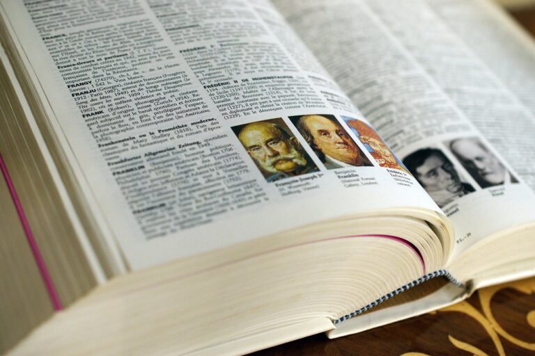 Inquiry-Based Learning in Social Studies: Encouraging Critical Thinking and Civic Engagement