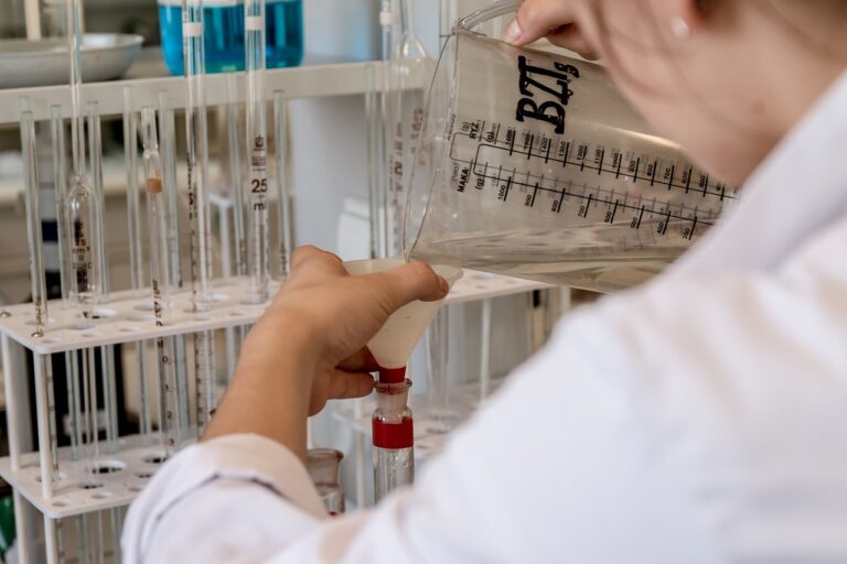 Analyzing the Influence of Food Allergies on Daily Life